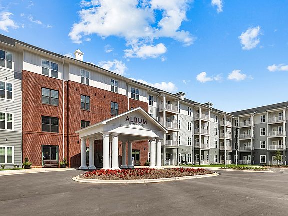 Album Matthews - Building Exterior 2