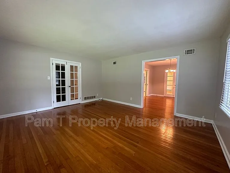 201 Kensington Dr — Photo 22