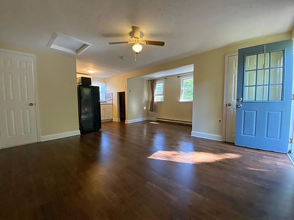 2nd image of 7725 Gunston Dr