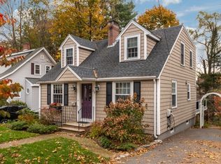 28 Willow St, Reading, MA 01867