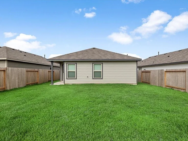 13591 Bay Springs Dr — Photo 29