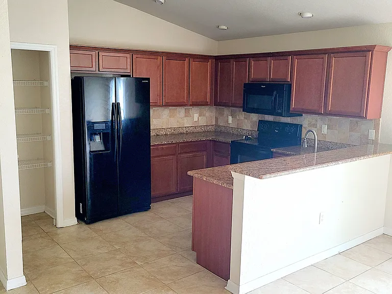 2535 Bobby Lee Ln — Photo 6