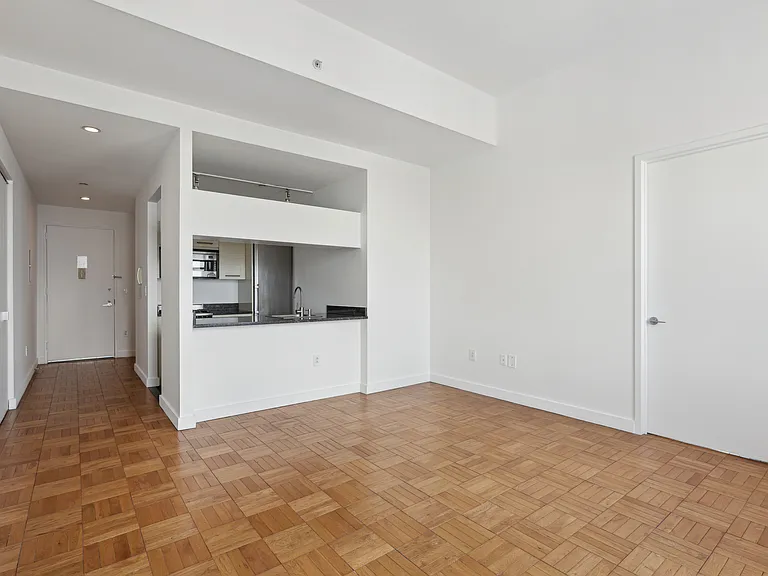 20 Exchange Pl — Photo 27