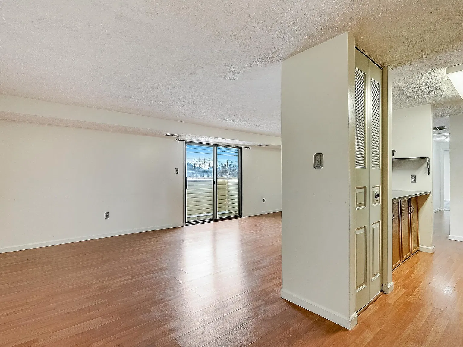 12415 Hickory Tree Way — Photo 4