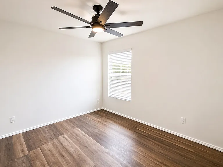 4119 Wintergreen Dr — Photo 5