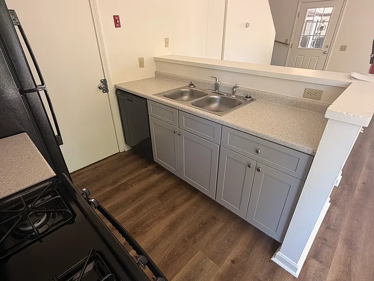 153 Gilman Cir #3 — Photo 3
