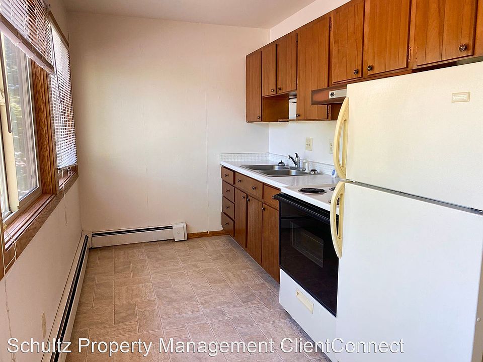 1st image of 3825 Roberts Dr #11