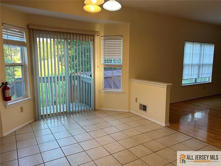 12 Colmart Way — Photo 6