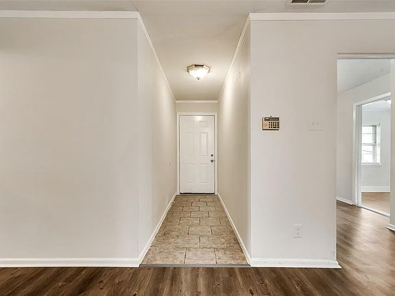 4th image of 1117 Ashland Dr