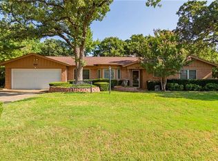 709 Monette Dr, Bedford, TX 76022