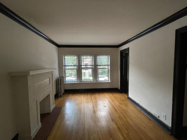 3653 N Racine Ave #3