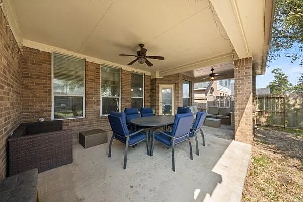 15818 Mossy Shores Ct — Photo 17