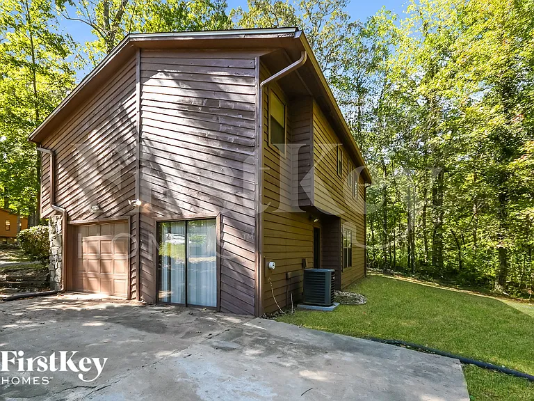 6829 Ivy Log Dr — Photo 16