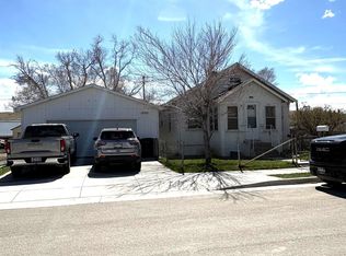 546 W State St, Rawlins, WY 82301