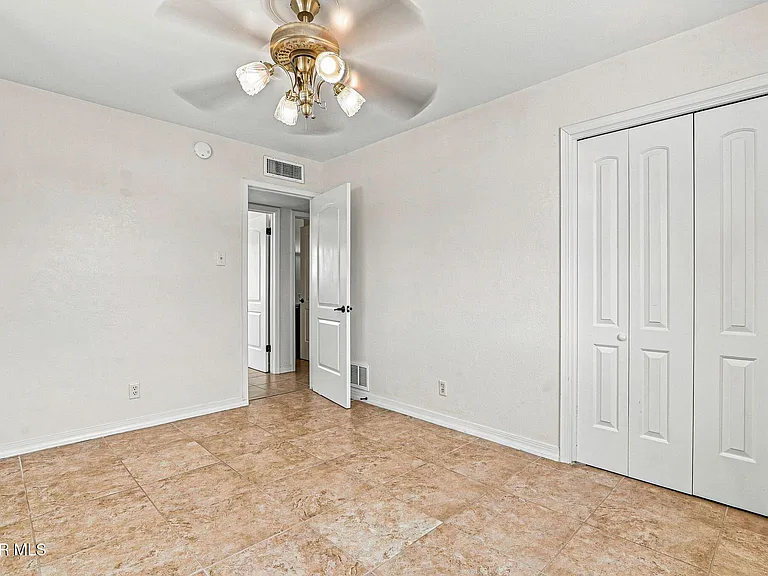 6340 Modesta St — Photo 16