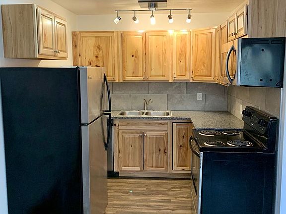 2nd image of 2640 2nd Ave S #32