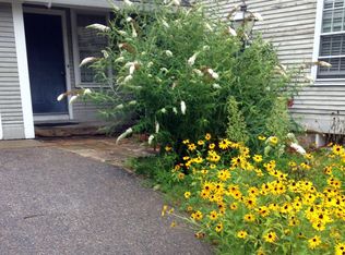 62 Main St, North Stonington, CT 06359
