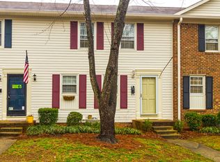 3219 D Regents Park Ln, Greensboro, NC 27455
