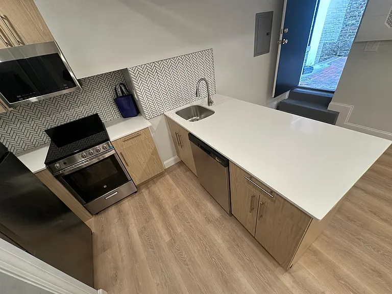 2 Joy St #B — Photo 2