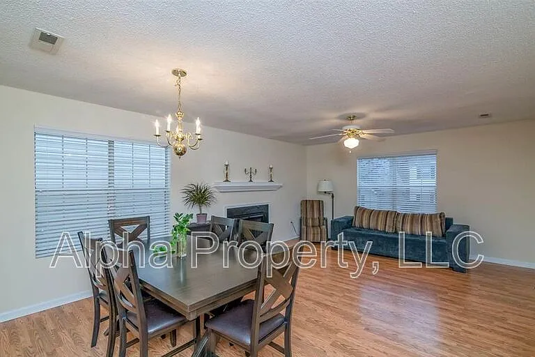 107 Hammett Grove Ln — Photo 4