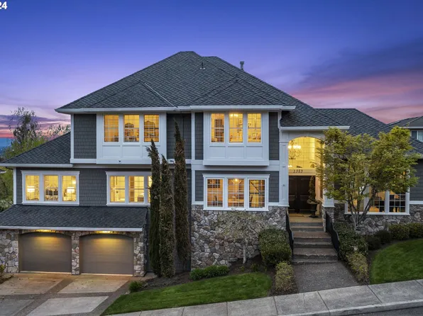 1323 NW Abernethy Rd, Portland, OR 97229