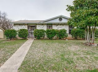 304 Stoneport Dr, Dallas, TX 75217