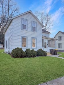 827 E Garden St, Freeport, IL, 61032