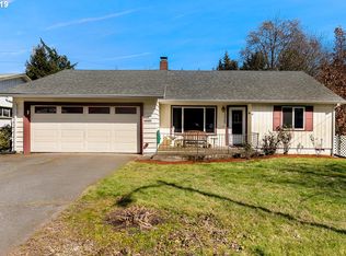 1225 Windsor Dr, Gladstone, OR 97027