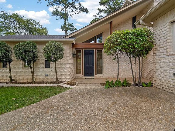 3rd image of 16532 Indian Ridge Dr
