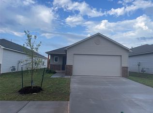 12016 SW 32nd St, Yukon, OK 73099