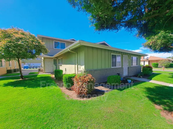 496 W Alamos Ave APT 3, Clovis, CA 93612