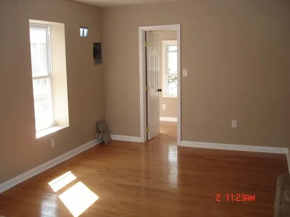 1814 Master St, Philadelphia, PA 19121