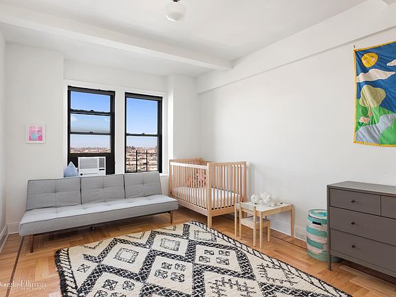 4th image of 135 Eastern Pkwy APT 8J