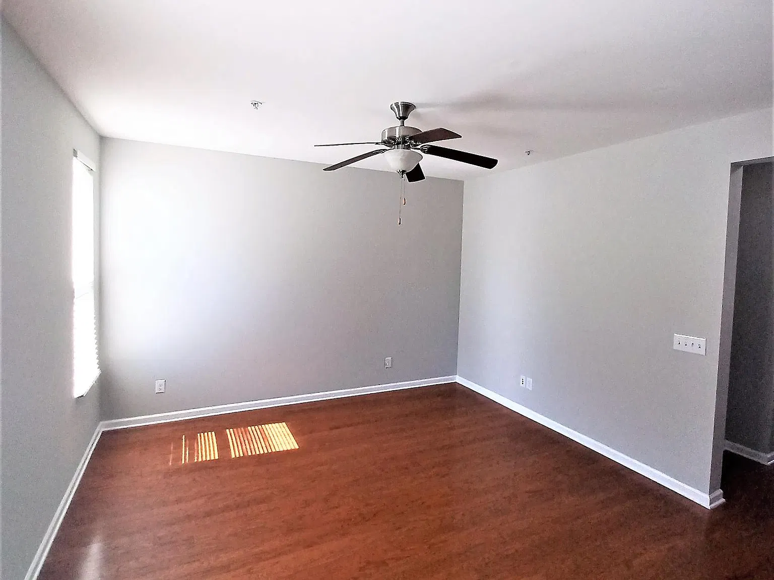 3 bed, 2.5 bath, 1679 sqft, $2,300 — Photo 4