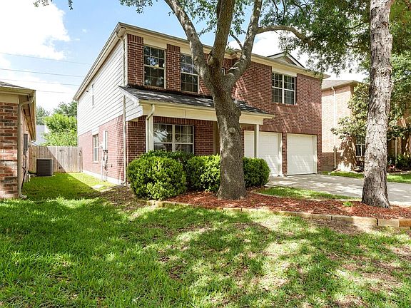 2nd image of 17526 Hoover Gardens Dr