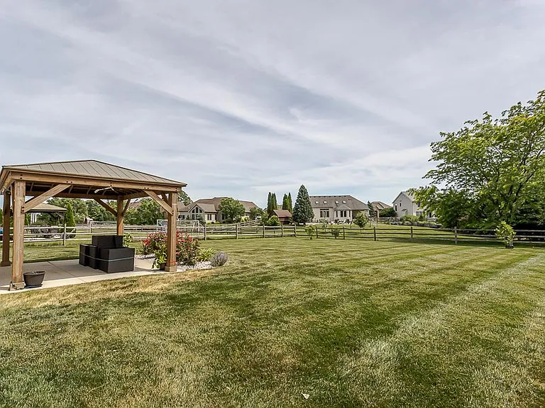14825 Saddle Horn Dr — Photo 50