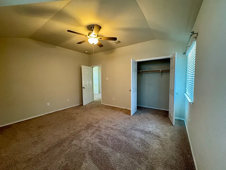 5300 Crossville Dr — Photo 32