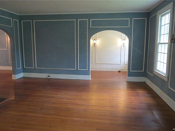 4th image of 1007 Woodward Ave