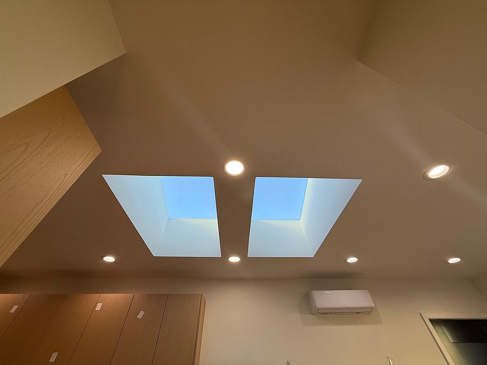 2nd image of 4556 Harwood Rd #B