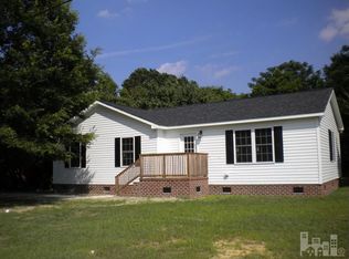 115 W Lee St, Clinton, NC 28328