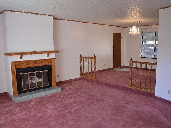 2nd image of 825 Beecher Ave