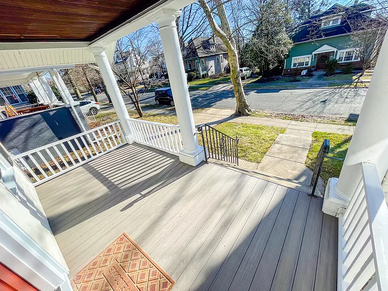 729 Merrick Ave — Photo 16