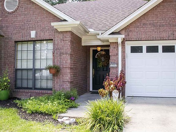 2nd image of 1201 San Juan Ln