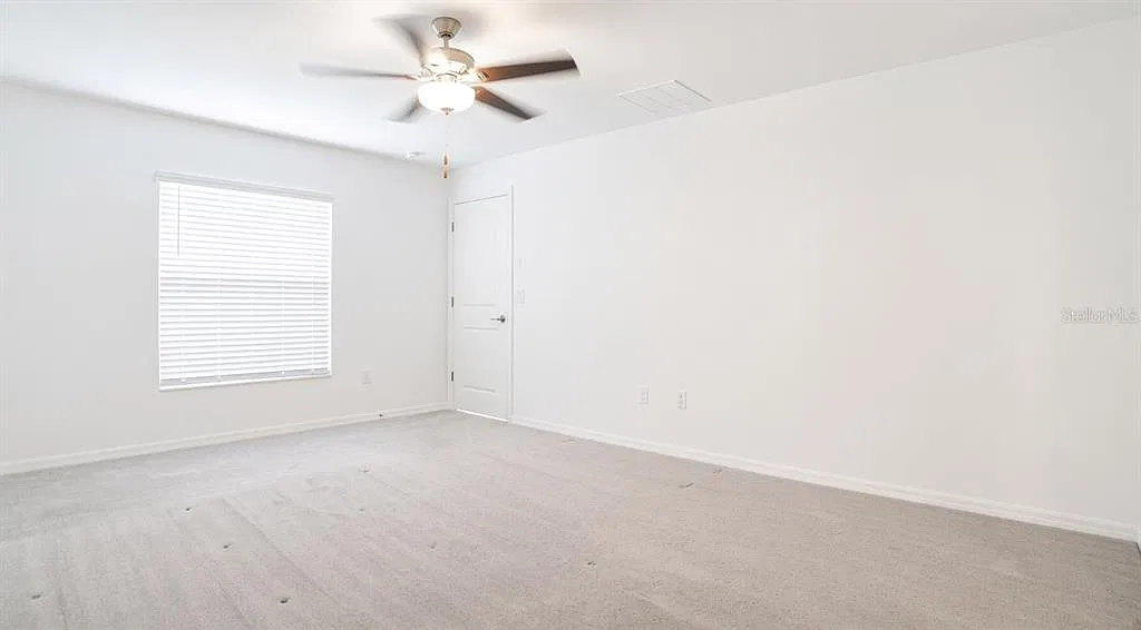 4 bed, 2.0 bath, 1936 sqft, $2,550 — Photo 4