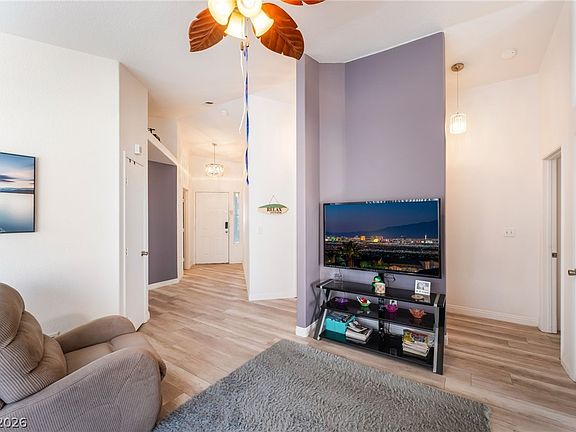 5th image of 7320 Silver Ridge Dr