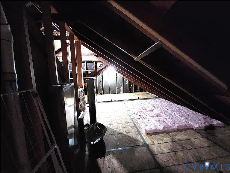 501 Pelham Dr — Photo 16