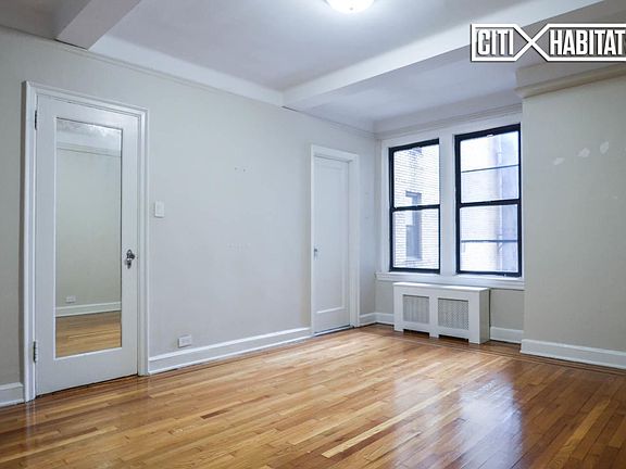 5th image of 201 W 77th St APT 3C