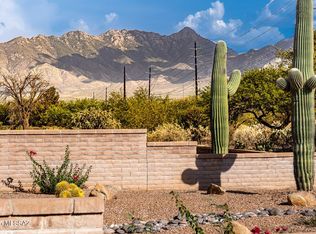 993 W Blue Fox Rd, Green Valley, AZ 85614