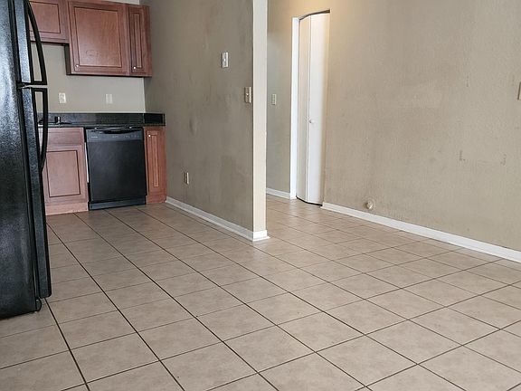 2nd image of 1310 6th Ave S APT 2