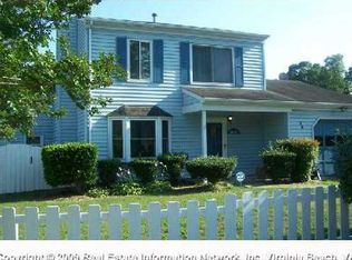 56 Loudon Ln, Newport News, VA 23601